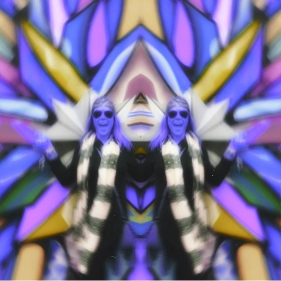 Meet your Posher, Layla - Picture 1 of 1